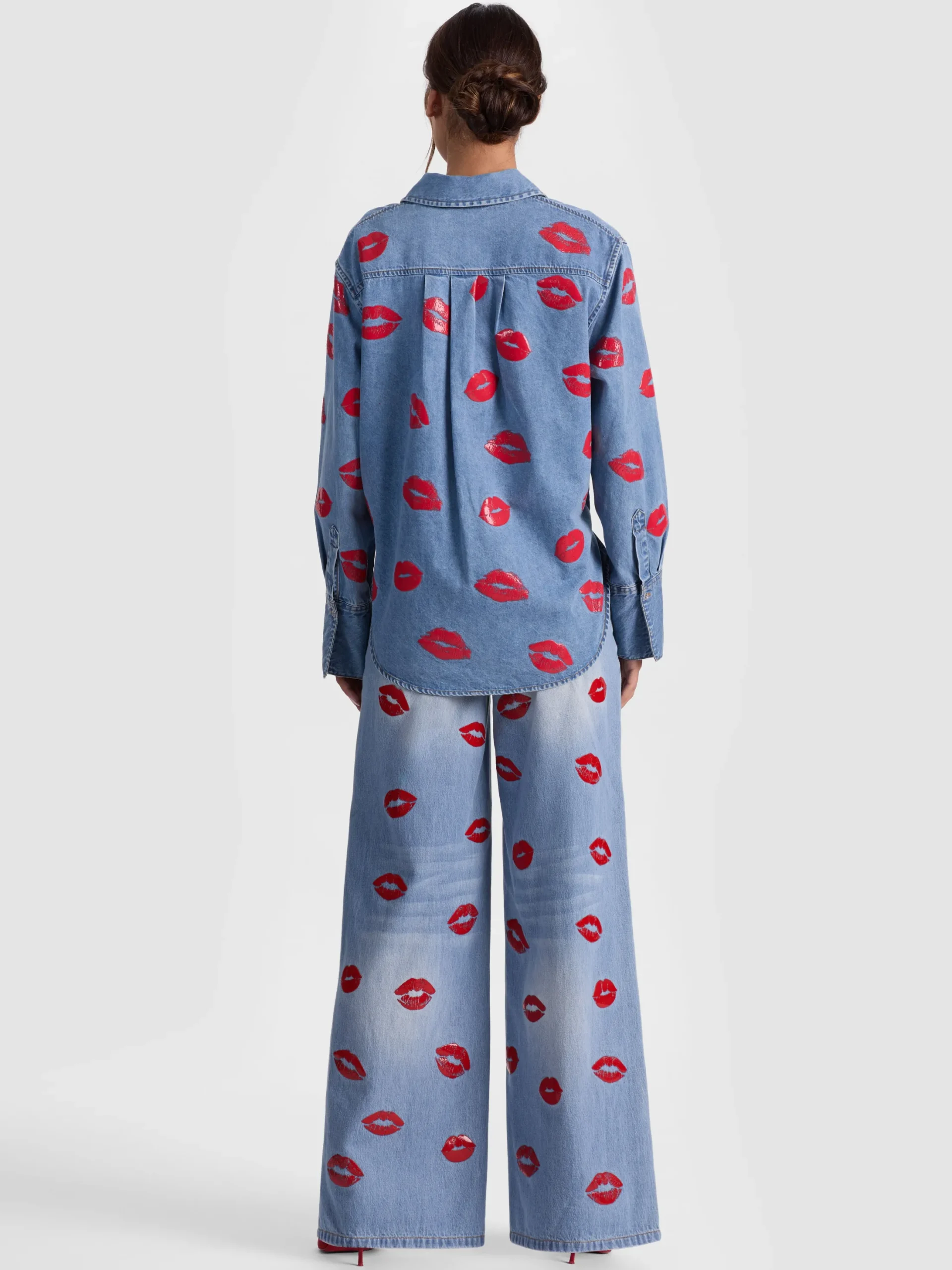 FINELY OVERSIZED BUTTON DOWN
