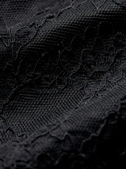 TAEYN LACE BODYSUIT